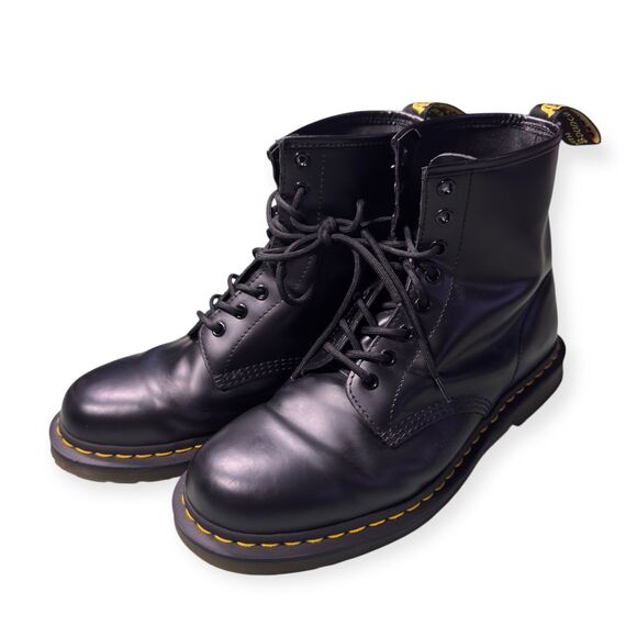 Dr. Martens Air Wair Boots Size 11 L‎ 10 M 11822 Eye Smooth Leather Boots Black
